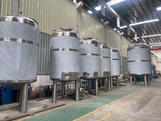 Tanque de tratamento de água com corpo em SS304 com polimento espelhado e aço inoxidável